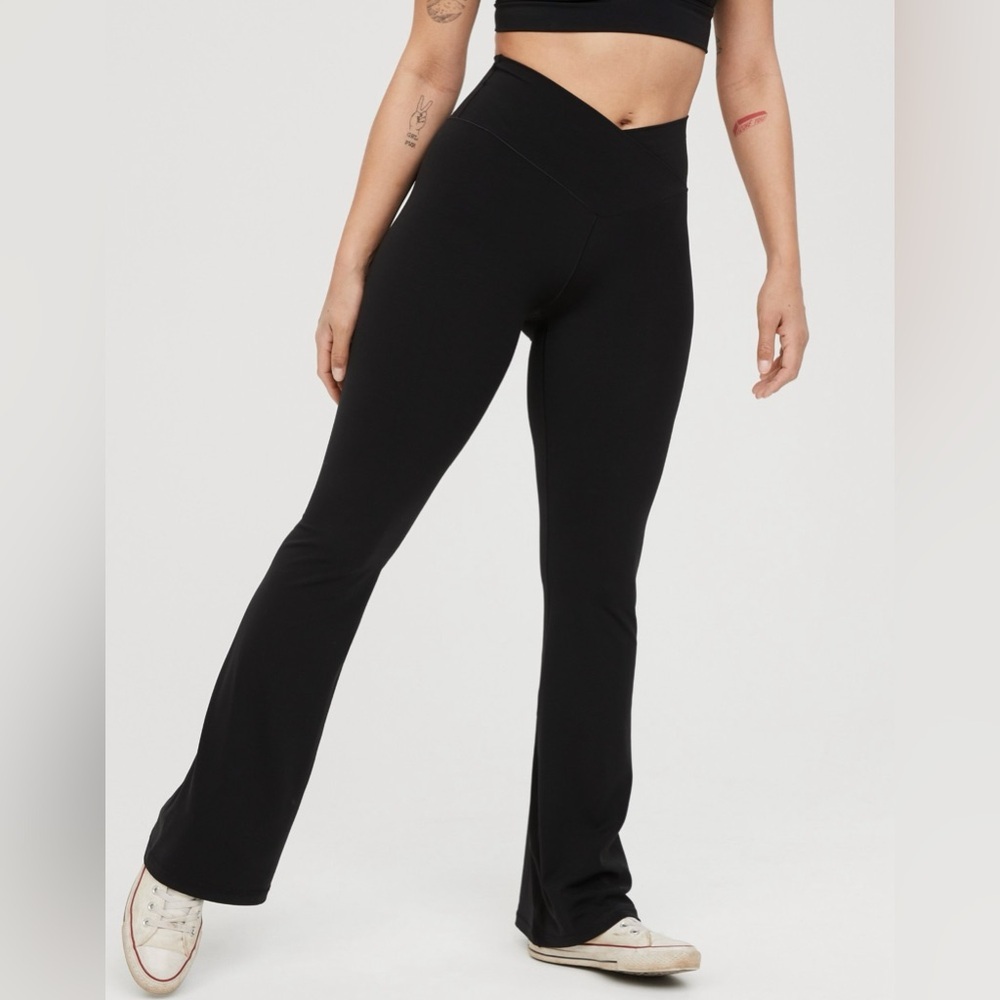 Aerie - Offline real me crossover flare leggings